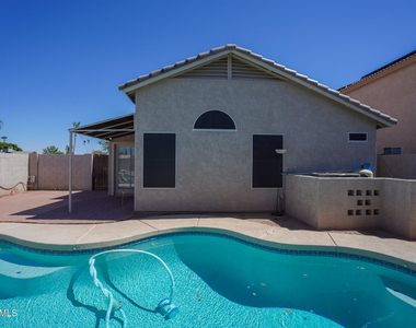 15614 N 34th Street - Photo Thumbnail 29