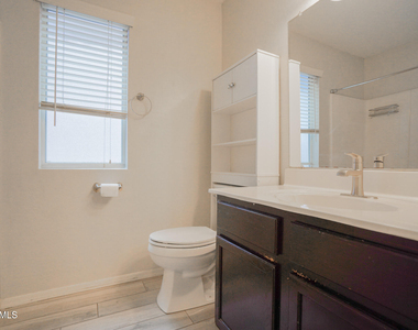 15614 N 34th Street - Photo Thumbnail 13