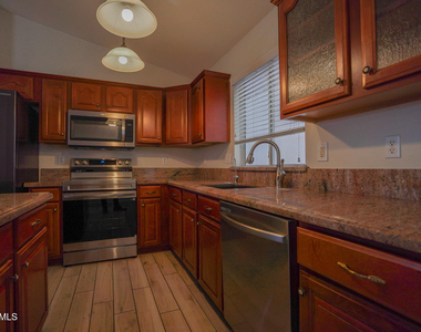 15614 N 34th Street - Photo Thumbnail 7