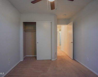 15614 N 34th Street - Photo Thumbnail 12