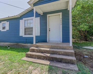 2622 W Johnson Street - Photo Thumbnail 11