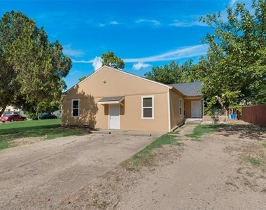 2210 Manor Street - Photo Thumbnail 11