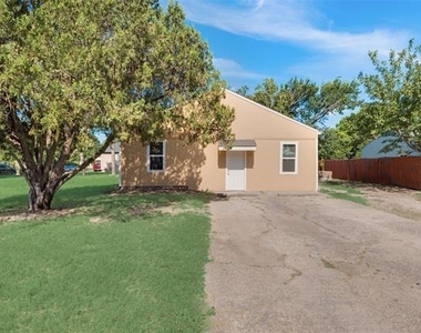 2210 Manor Street - Photo Thumbnail 12