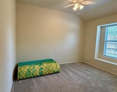 3017 Sweetleaf Drive - Photo Thumbnail 13