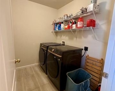 3017 Sweetleaf Drive - Photo Thumbnail 8
