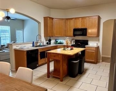 3017 Sweetleaf Drive - Photo Thumbnail 3