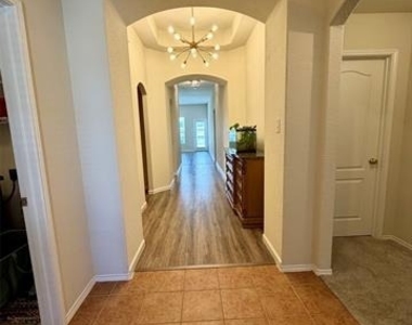 3017 Sweetleaf Drive - Photo Thumbnail 9