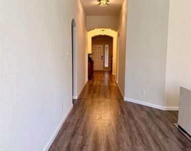 3017 Sweetleaf Drive - Photo Thumbnail 7