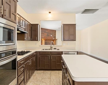 2522 Primrose Lane - Photo Thumbnail 10