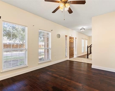 2522 Primrose Lane - Photo Thumbnail 16