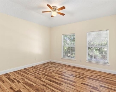 2522 Primrose Lane - Photo Thumbnail 23