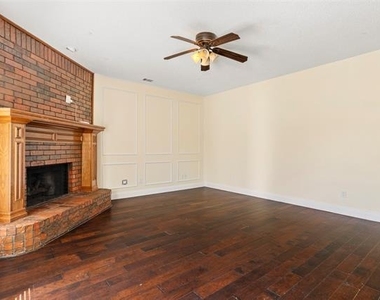 2522 Primrose Lane - Photo Thumbnail 6