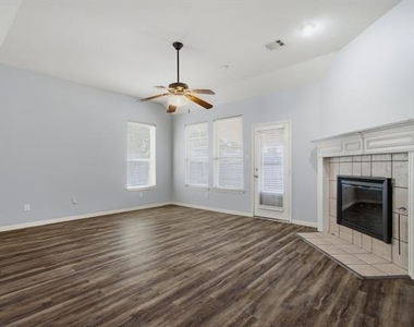 6208 Stewart Boulevard - Photo Thumbnail 9
