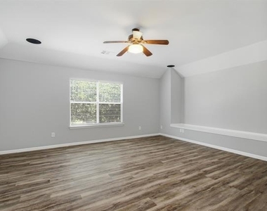 6208 Stewart Boulevard - Photo Thumbnail 29