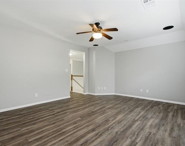 6208 Stewart Boulevard - Photo Thumbnail 34