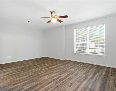 6208 Stewart Boulevard - Photo Thumbnail 27