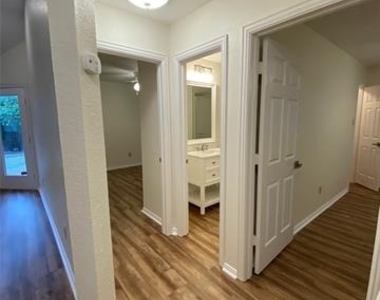 4644 Booth Drive - Photo Thumbnail 11