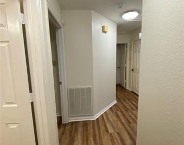 4644 Booth Drive - Photo Thumbnail 10
