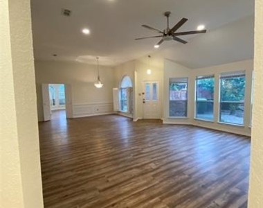4644 Booth Drive - Photo Thumbnail 18