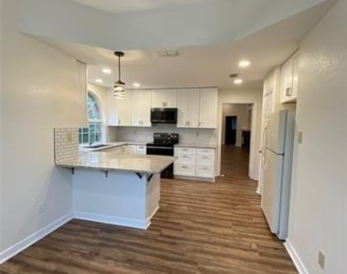 4644 Booth Drive - Photo Thumbnail 7