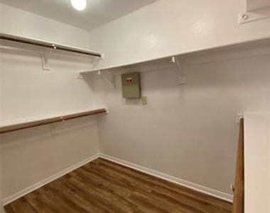 4644 Booth Drive - Photo Thumbnail 25