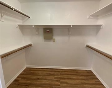 4644 Booth Drive - Photo Thumbnail 26