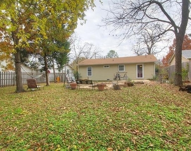 1804 Panhandle Street - Photo Thumbnail 11
