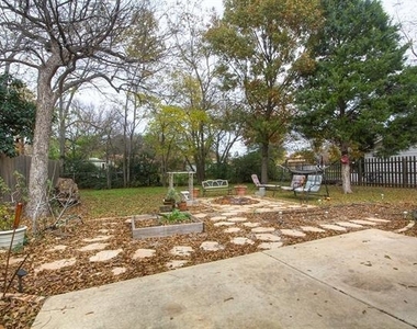 1804 Panhandle Street - Photo Thumbnail 10