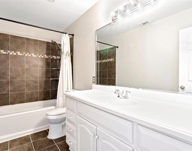 3803 Farmington Drive - Photo Thumbnail 12