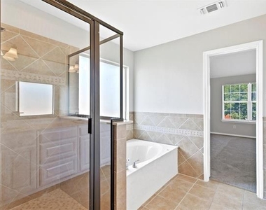 3803 Farmington Drive - Photo Thumbnail 18