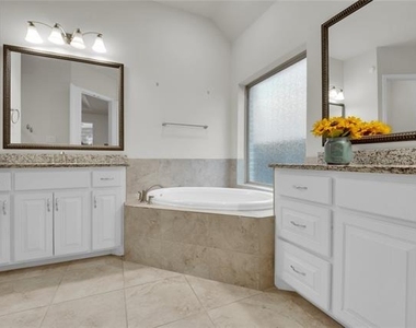 1011 Prairie Ridge Lane - Photo Thumbnail 28