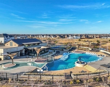 1011 Prairie Ridge Lane - Photo Thumbnail 4