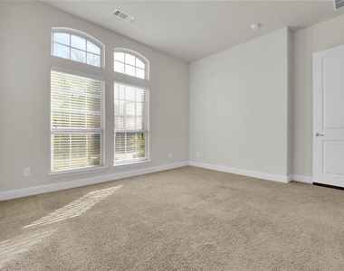 1011 Prairie Ridge Lane - Photo Thumbnail 15