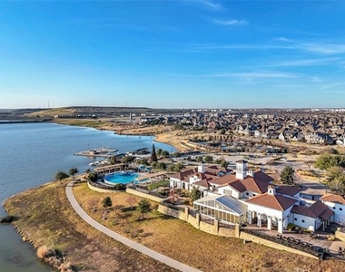 1011 Prairie Ridge Lane - Photo Thumbnail 5