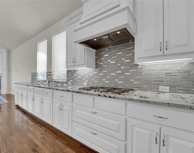 1011 Prairie Ridge Lane - Photo Thumbnail 26