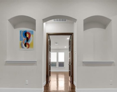 1011 Prairie Ridge Lane - Photo Thumbnail 17