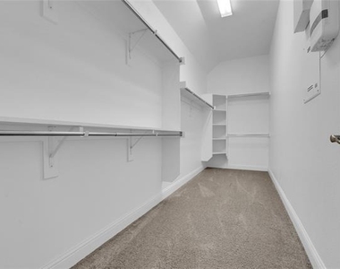1011 Prairie Ridge Lane - Photo Thumbnail 30