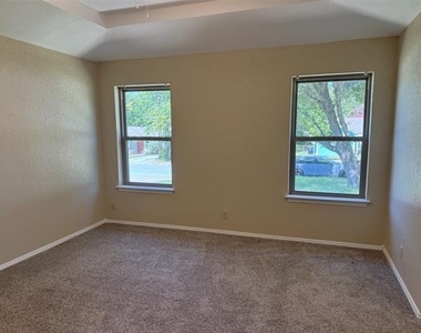 2212 Bolivar Street - Photo Thumbnail 10