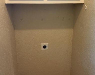 2212 Bolivar Street - Photo Thumbnail 16