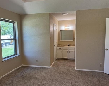 2212 Bolivar Street - Photo Thumbnail 11