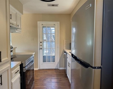 2212 Bolivar Street - Photo Thumbnail 7