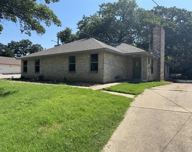 2212 Bolivar Street - Photo Thumbnail 1