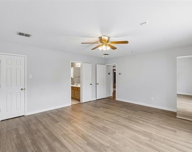 2824 High Pointe Boulevard - Photo Thumbnail 14