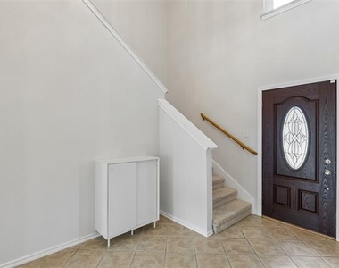 2824 High Pointe Boulevard - Photo Thumbnail 4