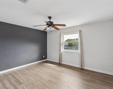 2824 High Pointe Boulevard - Photo Thumbnail 26