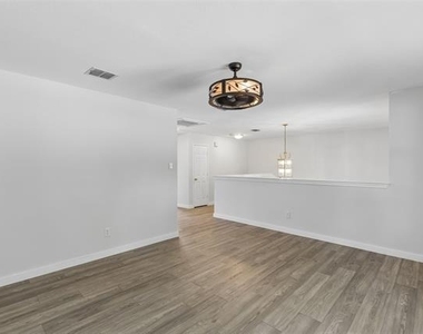 2824 High Pointe Boulevard - Photo Thumbnail 22