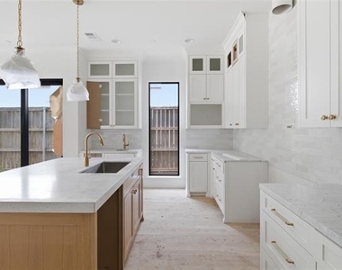 4330 Glenwick Lane - Photo Thumbnail 5