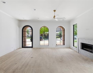 4330 Glenwick Lane - Photo Thumbnail 7