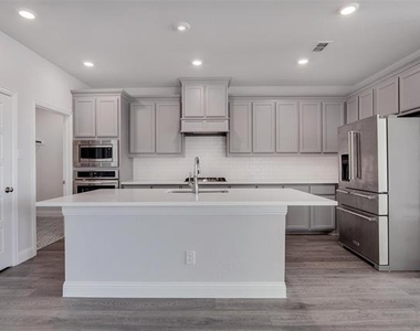 1021 Catskill Court - Photo Thumbnail 5