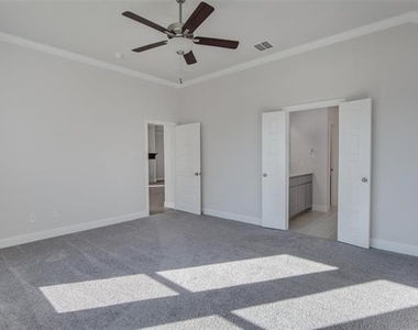 1021 Catskill Court - Photo Thumbnail 9